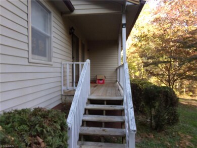 1062 Cannon Heights Dr, Asheboro, NC 27205 - photo 5