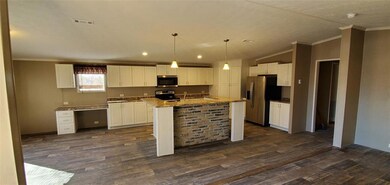 231 Sondra Lin Blvd, Decatur, TX 76234 - photo 4