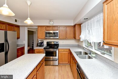 8803 Bovelder Dr, Laurel, MD 20708 - photo 6