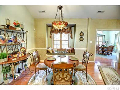 Hardwood Eat In Kitchen Area