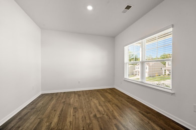 557 Cliff St, Morristown, TN 37814 - photo 3