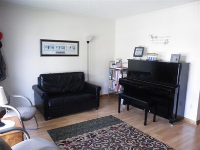 1308 Fleur Dr, Waterloo, IA 50701 - photo 5