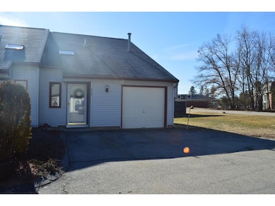 228 Stonebridge Dr unit 228, Nashua, NH 03063 - photo 2