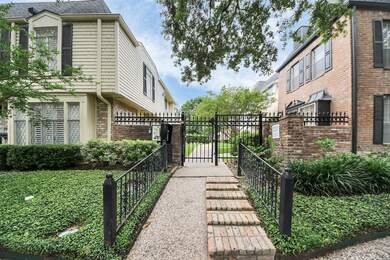 405 N Post Oak Ln unit 405, Houston, TX 77024 - photo 5