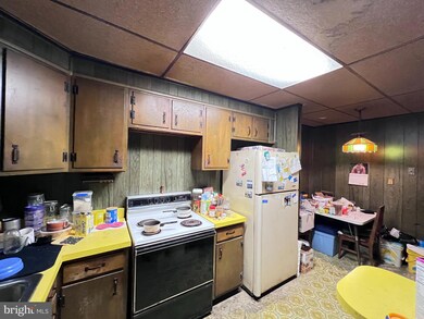 913 N 10th St, Reading, PA 19604 - photo 6