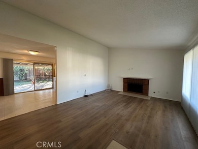 528 Shenandoah St, Thousand Oaks, CA 91360 - photo 2