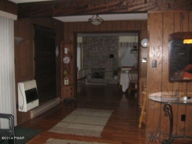 127 Hemlock Point Ct, Hawley, PA 18428 - photo 7