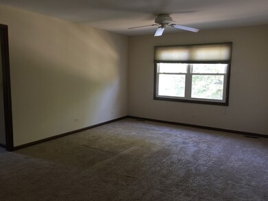 1760 Denison Rd, Naperville, IL 60565 - photo 3