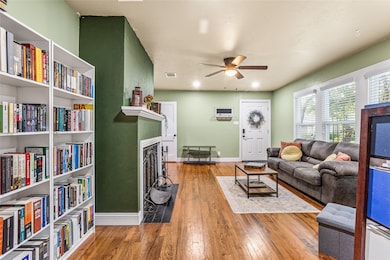 145 Parkwood Ave, Arlington, TX 76013 - photo 6