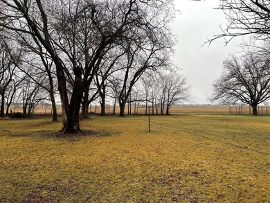 115 N Main St, Sadler, TX 76264 - photo 3