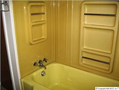 490 Sutton Bridge Rd, Rainbow City, AL 35906 - photo 6