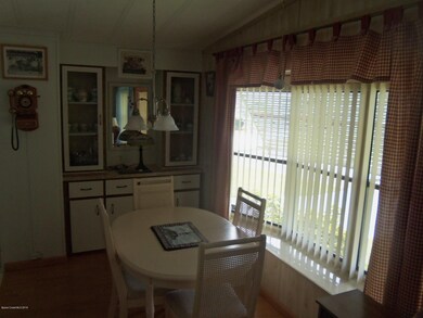 927 Oleander Cir, Sebastian, FL 32976 - photo 4