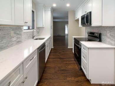 47 Western Reach, Red Bank, NJ 07701 - photo 6