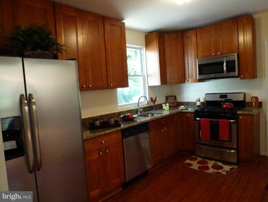 3025 Oakley Ave, Baltimore, MD 21215 - photo 4