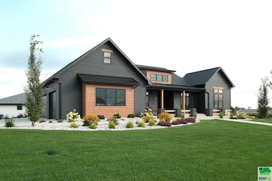 716 18th St SE, Sioux Center, IA 51250 - photo 2