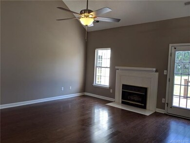 618 Butternut Ln unit 9, Matthews, NC 28104 - photo 4