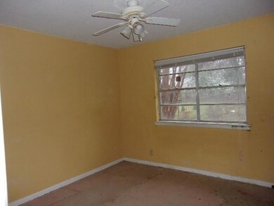 128 Shellwood Dr, Wake Village, TX 75501 - photo 3