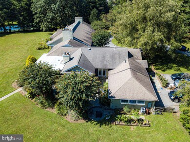 12066 Wetherfield Ln, Potomac, MD 20854 - photo 4