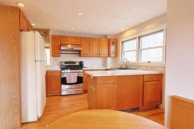 32 Circuit Ave, Newton Highlands, MA 02461 - photo 7