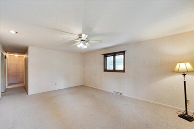 1045 Plum Ridge, Columbus, OH 43213 - photo 3