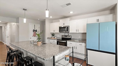 09-Kitchen