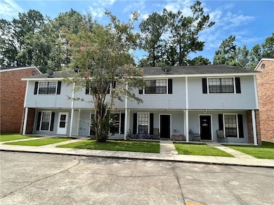 End unit in a building of four units