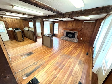 2072 N Main St, Londonderry, VT 05148 - photo 2