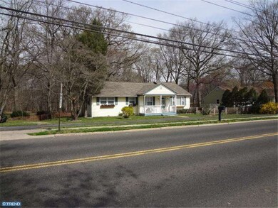 401 Fountain Ave, Burlington, NJ 08016 - photo 2