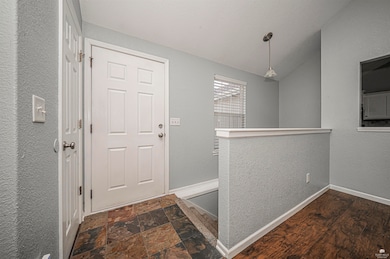 422 Navajo Dr, Junction City, KS 66441 - photo 3