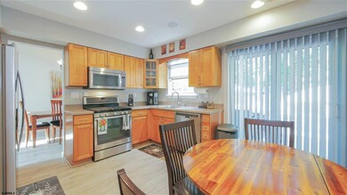 725 Falcon Crest Ct, Galloway, NJ 08205 - photo 3