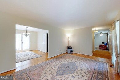 18404 Beech Ln, Triangle, VA 22172 - photo 5