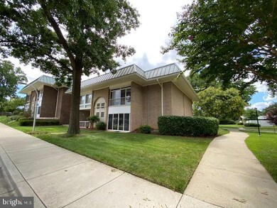 3630 Gleneagles Dr unit 81B, Silver Spring, MD 20906 - photo 4