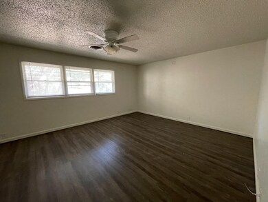 7916 Albany Ave unit A, Lubbock, TX 79424 - photo 6