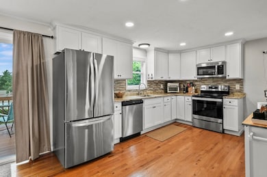 184 Burncoat St, Worcester, MA 01606 - photo 2