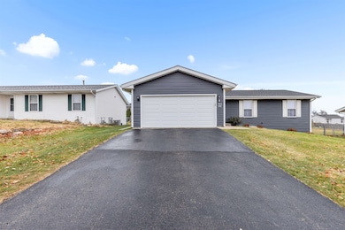 4414 Sunbury Dr, Rockford, IL 61109 - photo 3