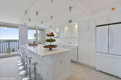 03 Kitchen