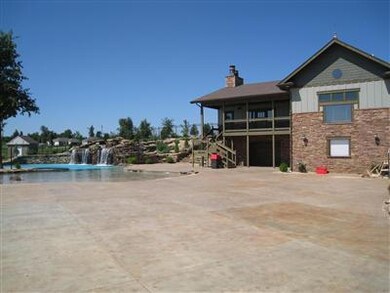 swimming pool & club house