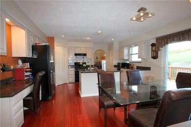 OMG this Kitchen is amazing! At 19'x16', with beau
