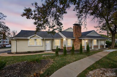 2432 Claymoor Dr, Chesterfield, MO 63017 - photo 2