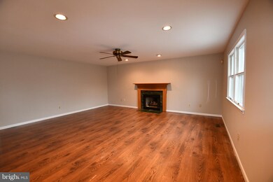 761 Highpointe Cir, Langhorne, PA 19047 - photo 6