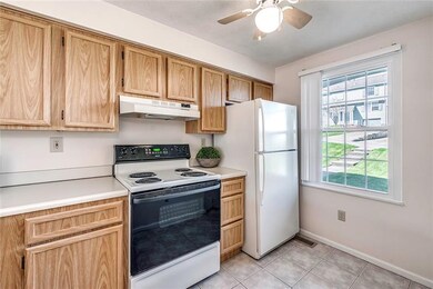 2533 HAWTHORNE KITCHEN
