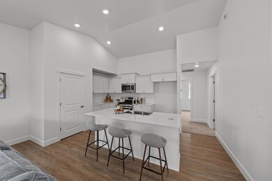 435 NW Monte Vista Ave unit 121, Madras, OR 97741 - photo 7