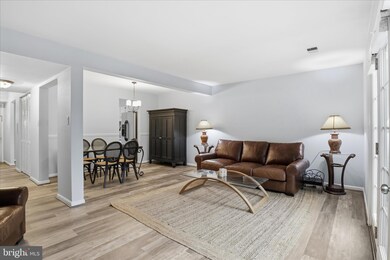 6502 Greyledge Ct, Alexandria, VA 22310 - photo 6