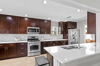 13910 Ella Lee Ln, Houston, TX 77077 - photo 5