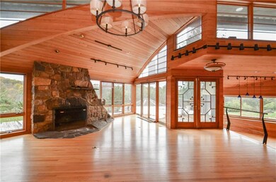 4670 Overlook Rd, Coplay, PA 18037 - photo 5