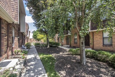 Front Courtyard (2)
