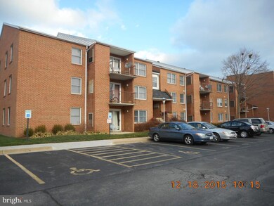 500 Chapel Ct unit 318, Walkersville, MD 21793 - photo 3