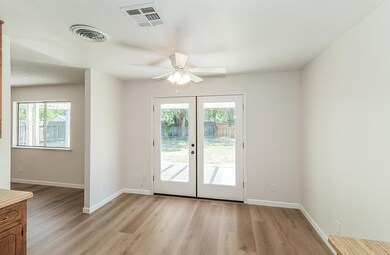 060425-709-Keith-St-Lemoore-CA-05