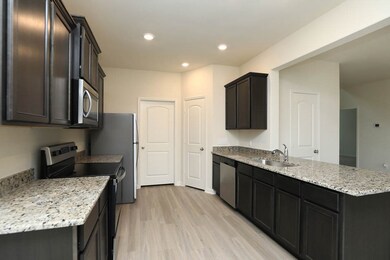 10793 Castle Rock Dr, Cleveland, TX 77328 - photo 2