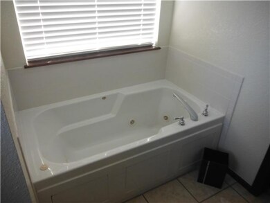 Master Bath/Spa.